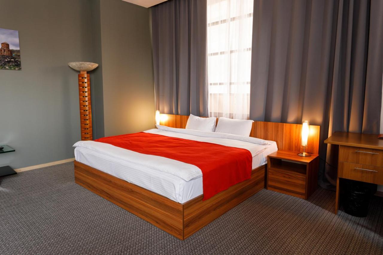 Moscow House Hotel Jereván Kültér fotó